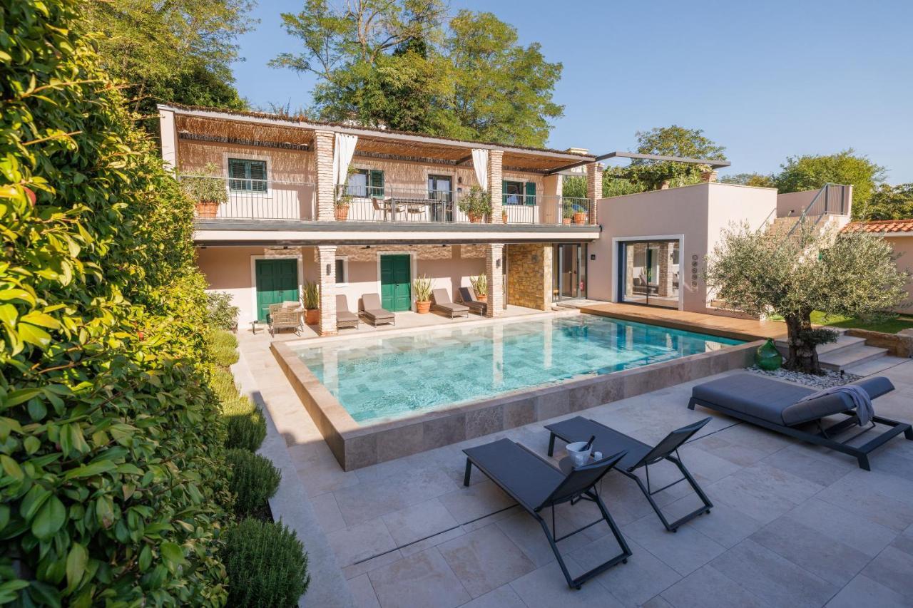 Vila Robida & Spa Črni Kal 외부 사진
