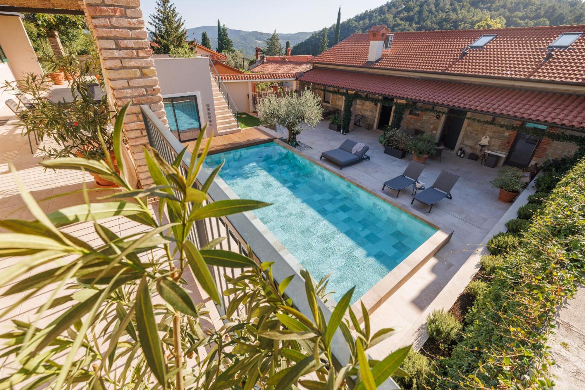 Vila Robida & Spa Črni Kal 외부 사진