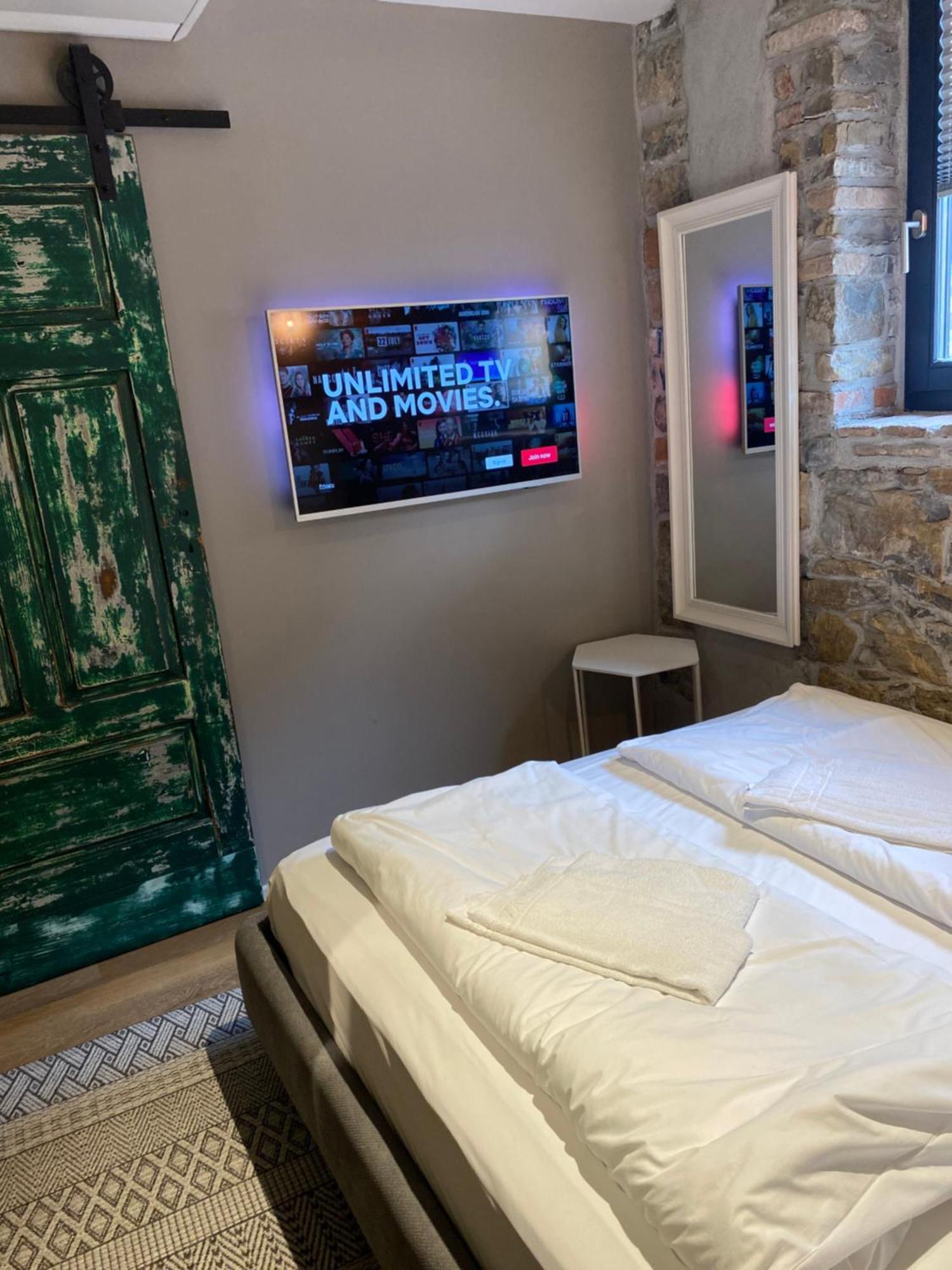 Vila Robida & Spa Črni Kal 외부 사진